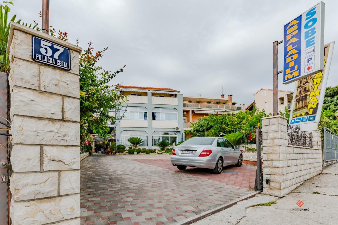 Guesthouse Rooms Split Exterior photo