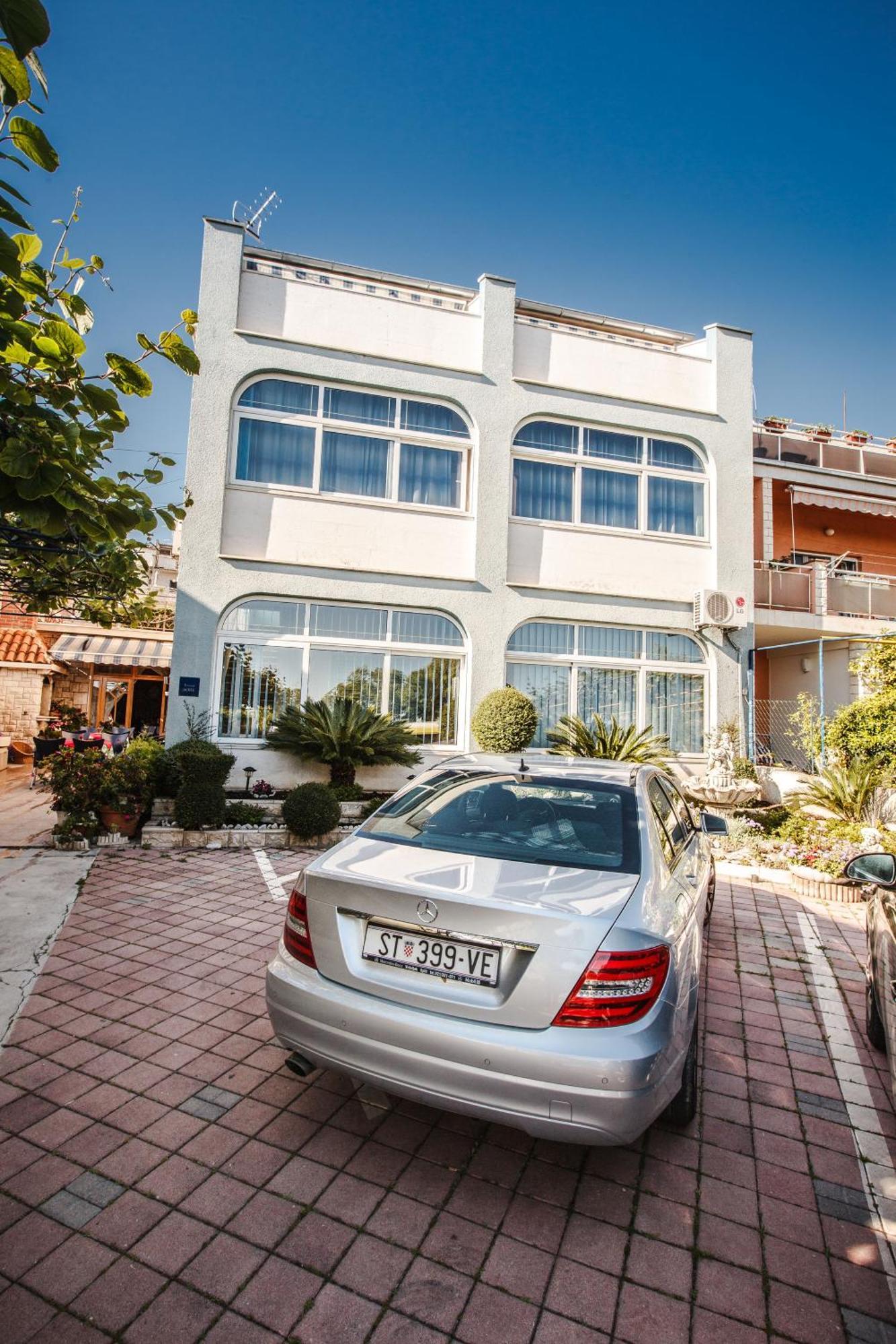 Guesthouse Rooms Split Exterior photo